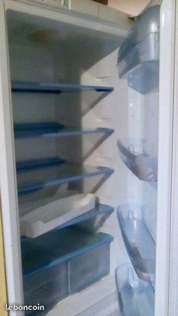 Réfrigérateur congélateur Indesit