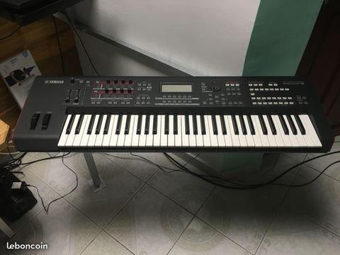 Piano Workstation Yamaha MOXF6