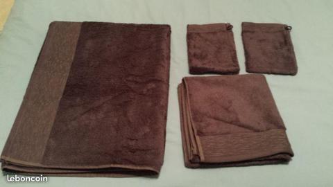Parures serviettes de toilette+drap de bain+gants
