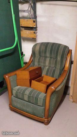 2 fauteuils ossature bois assise tissu