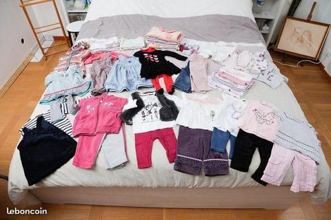 Gros lot de vêtements fille 12 mois (réf lot 51)