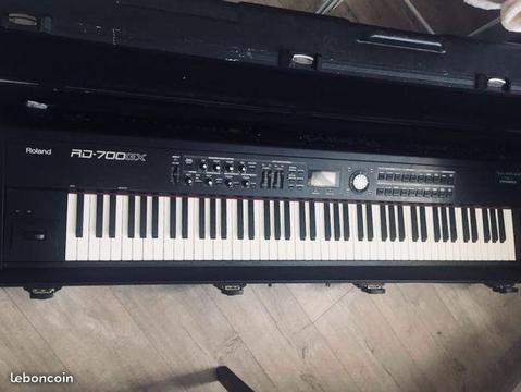 Piano Roland