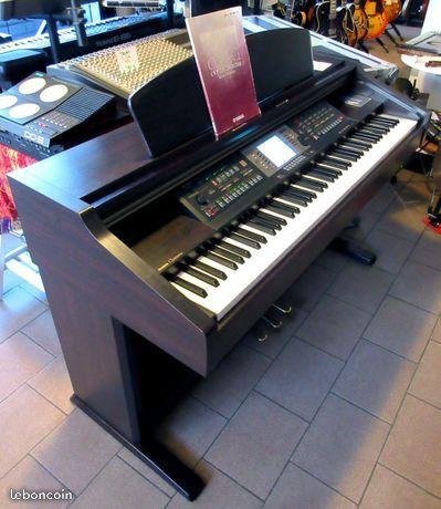 Piano numérique Yamaha CVP-205 en bon état, révisé