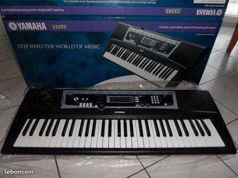 Synthétiseur Clavier Piano Yamaha YPT 210