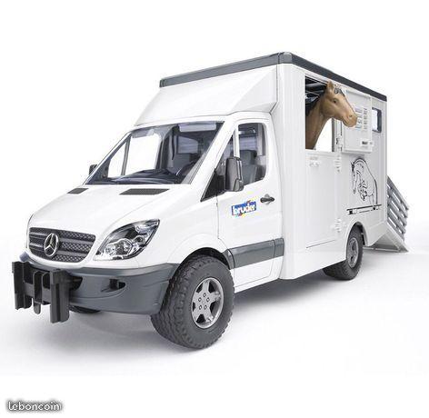 Camion de transport chevaux Mercedes Benz