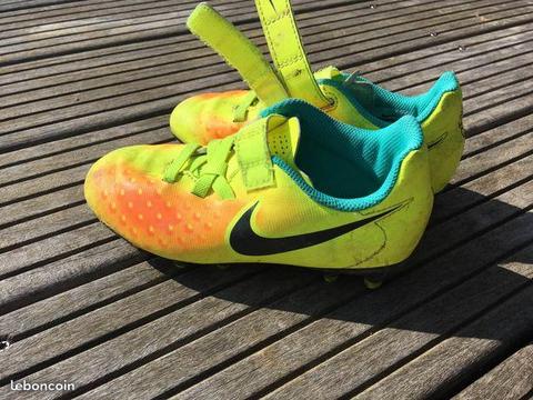 Chaussure foot enfant 28,5