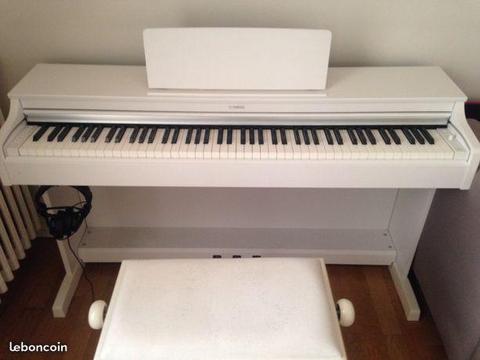 Piano Yamaha YDP 163