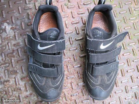 CHAUSSURES VTT nike