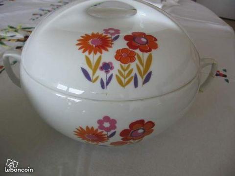 Vaisselle vintage porcelaine véritable annee 60-70