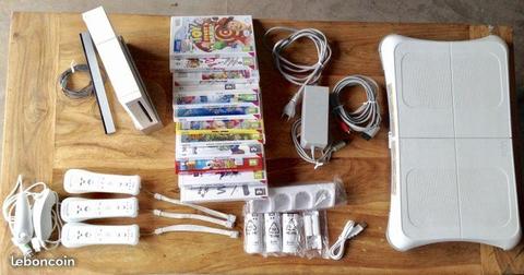 Console Wii + manettes + Nunchuk + jeux + WiiFit