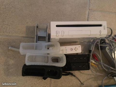 Console Nintendo Wii avec accessoires et jeux