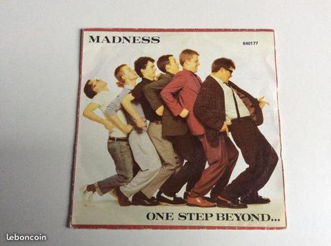 MADNESS - One step beyond. 45T