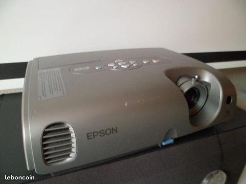 Videoprojecteur EPSON EMP-82 2000 ANSI LUMENS