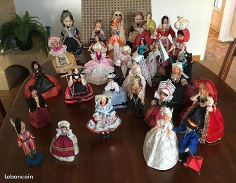 Lot de poupées de collection