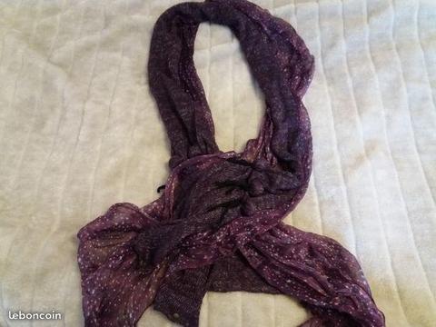 Foulard violet laine et tissus