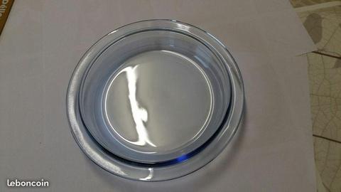 1 plat en verre bleuté diam.23cm (chan72)