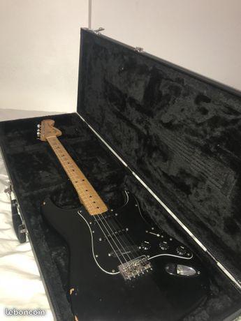 Fender stratocaster 1977