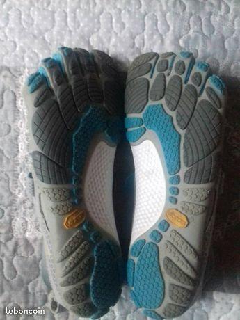 Chaussures VIBRAM Taille 40