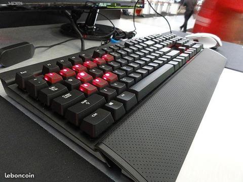 CLAVIER GAMER - CORSAIR K70 - MX Red - NEUF