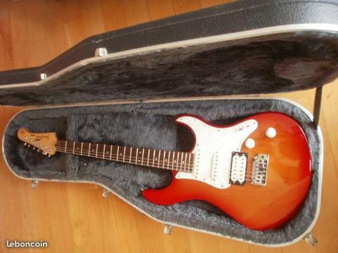 Guitare électrique Yamaha Pacifica 604 + étui Hisc