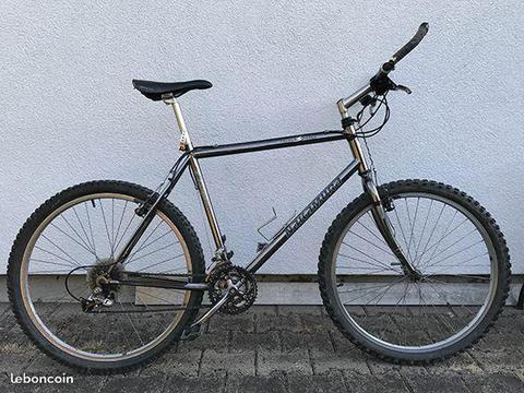 VTT Homme Nakamura