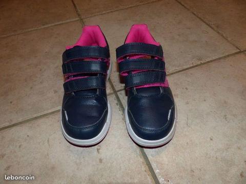 Baskets Adidas fille état neuf