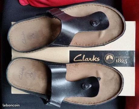 Tongs Clarks neuves taille 46