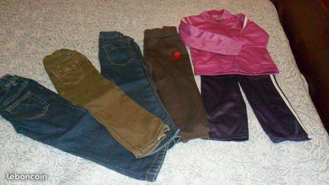 1 lot 4 jeans et survêtement fille 3 ans