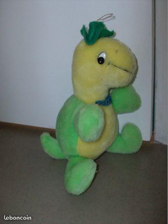 Peluche tortue verte et jaune environ