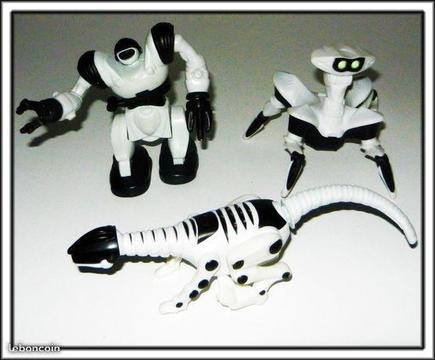 Lot de 3 Figurines ROBOTS en plastique