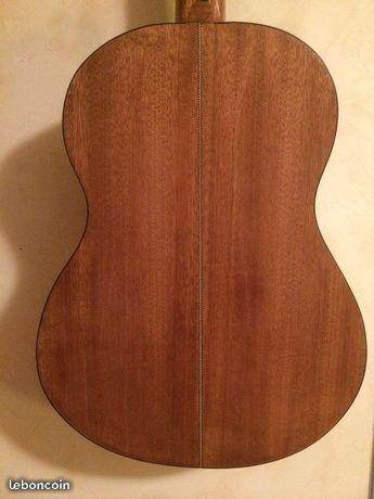 Guitare de luthier 