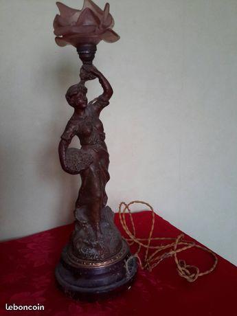 lampe statue ancienne