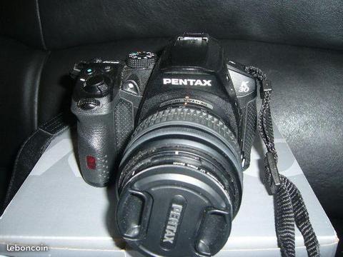 Appareil photo Pentax K-30 noir et objectif 18-55