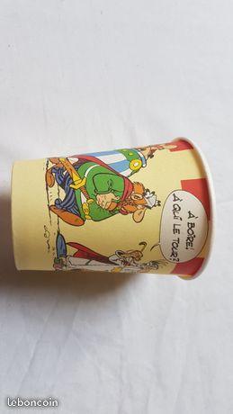 Gobelet en carton Asterix de 1996