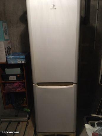Réfrigérateur combiné Indesit