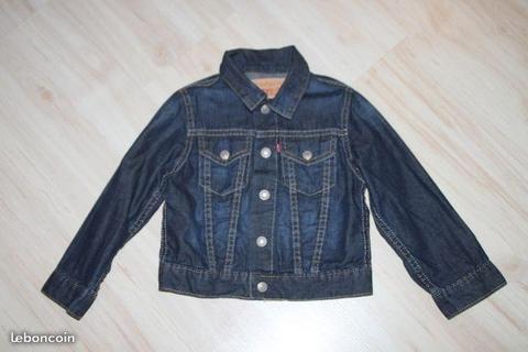 Superbe veste en jean levis 3 ans