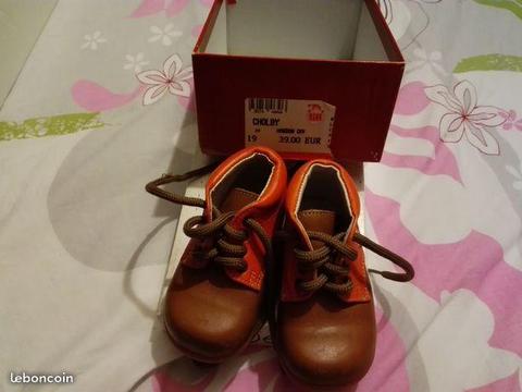 Chaussure till orange marron pointure 19