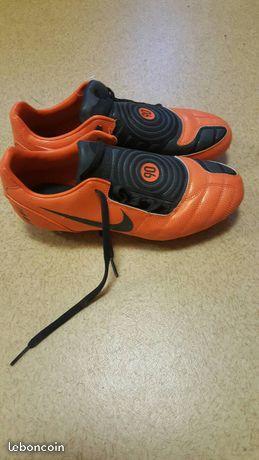 Chaussure de foot nike