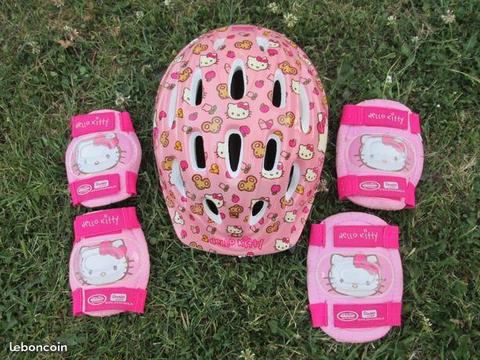 Casque Hello Kitty et protections coudes/genoux