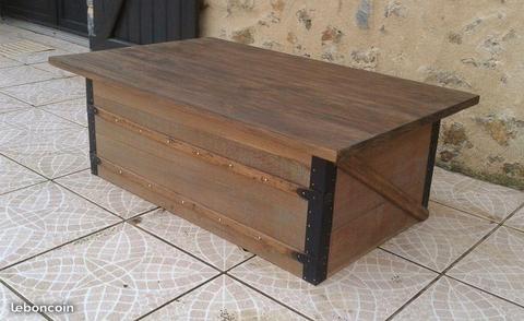 Table basse originale style malle ancienne