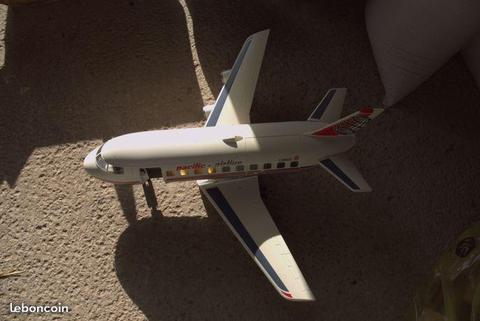 Avion play mobil en bon etat