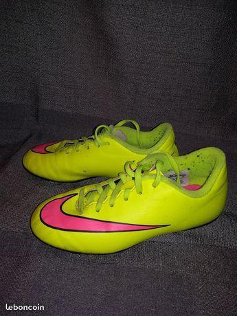 Chaussures de foot nike