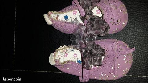 chaussures violets bebe