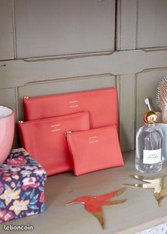 Pochette SEZANE Delfonics neuve étiquette rouge