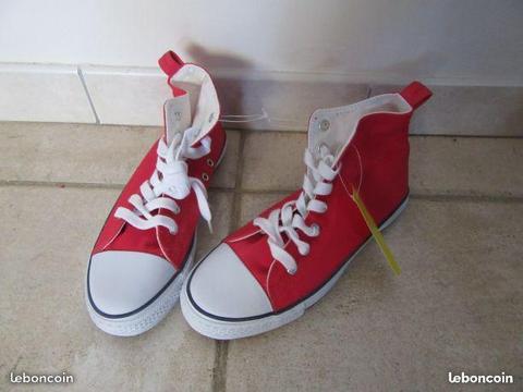 Chaussures / basket type converse P 37 NEUVES