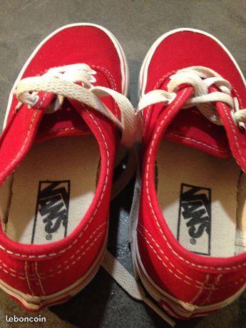 Vans rouges authentic T27 =