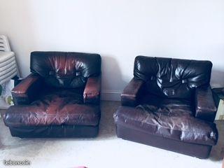 2 fauteuils en cuir