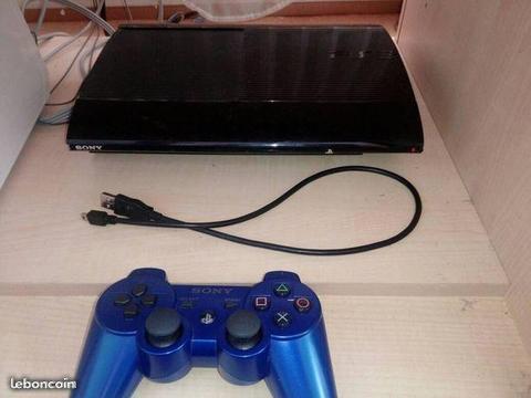 Ps3 Ultra Slim 500 go avec 1 manette et 4 jeux