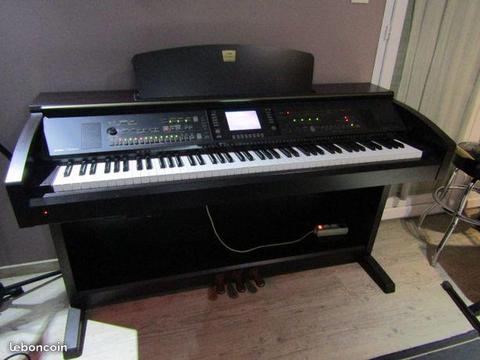 Piano numérique Yamaha Clavinova