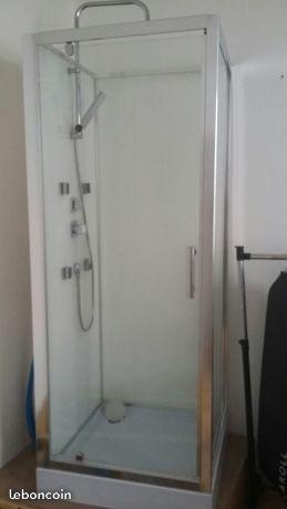 Cabine de douche à jets